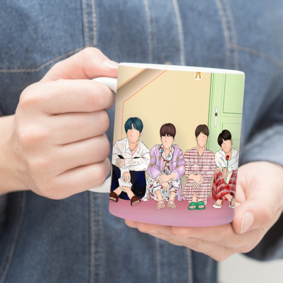 ماگ طرح bts در خانه