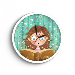 ساعت دیواری طرح دخترک کتابخون