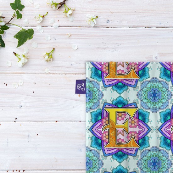 کادوپیچ پارچه‌ ای طرح حرف E ماندالا