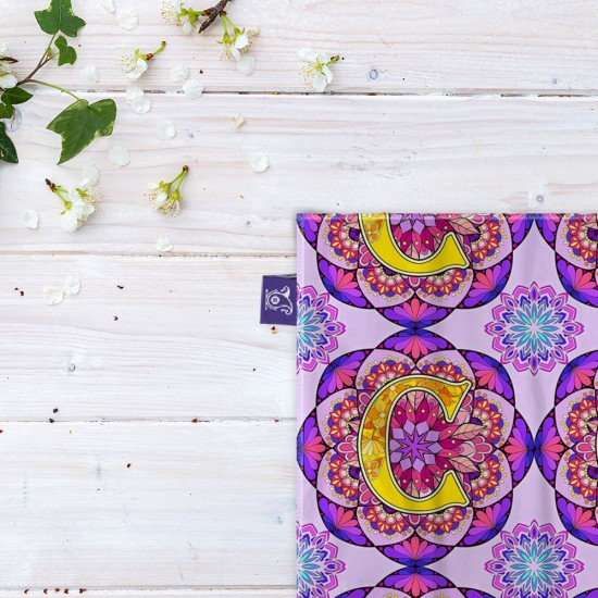 کادوپیچ پارچه‌ ای طرح حرف C ماندالا