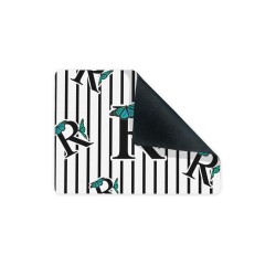 موس پد طرح حرف R پروانه ای