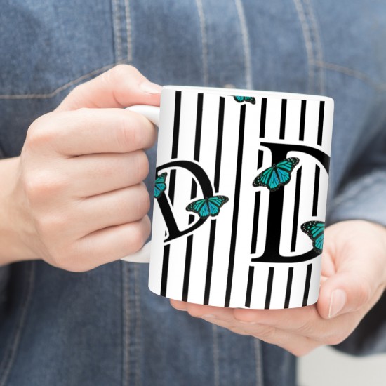 ماگ طرح حرف D پروانه ای