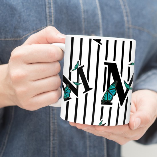 ماگ طرح حرف M پروانه ای