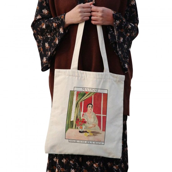 تت بگ متقال طرح ژست جلوی پرده بالا رفته از ماتیس