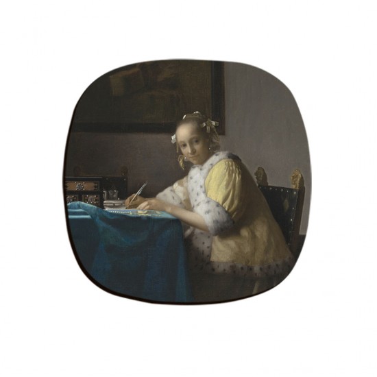 زیر لیوانی طرح خانمی در حال نوشتن از ورمر