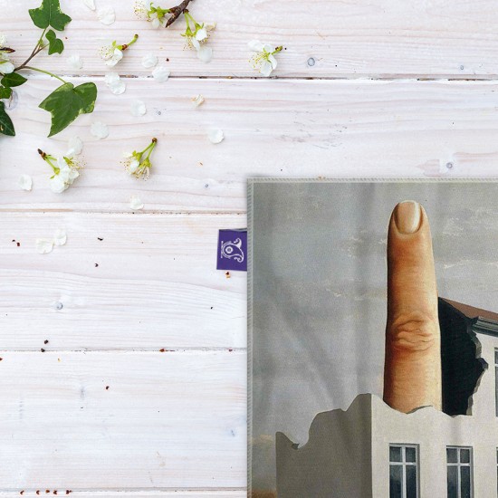 کادوپیچ پارچه‌ ای طرح آشکارشدن زمان حال از ماگریت