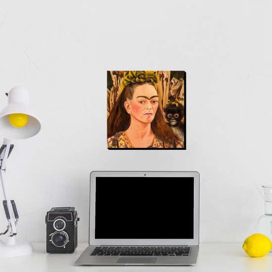 تابلو شاسی طرح خودنگار با میمون از فریدا