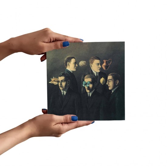 تابلو شاسی طرح اشیا آشنا از ماگریت