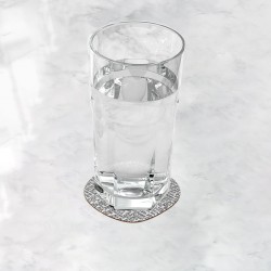 زیر لیوانی طرح دختر و موسیقی