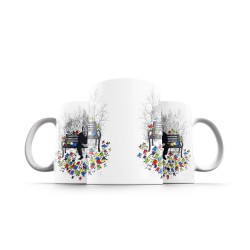 ماگ طرح هیچکاک روی نیمکت